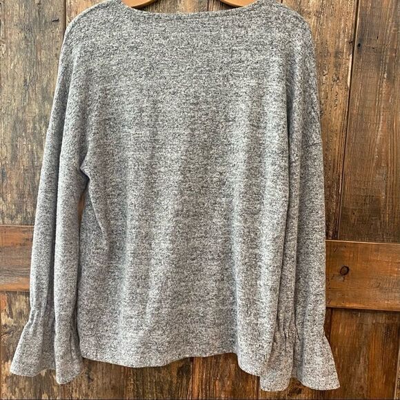 Lucky Brand S Heathered Gray BOHO Soft Bell Sleeves Sweater - Picture 3 of 10
